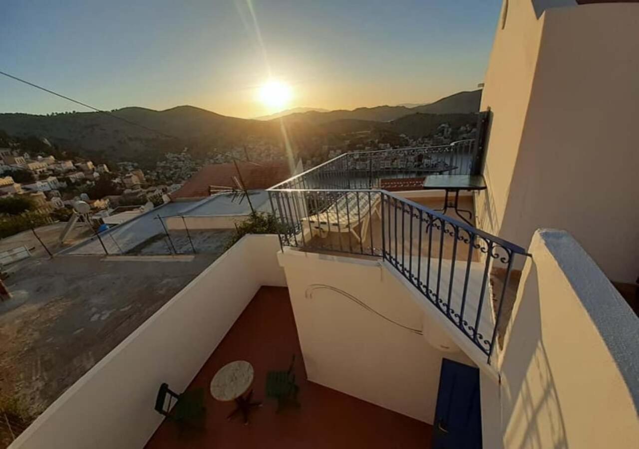 Symi Breeze Villa エクステリア 写真